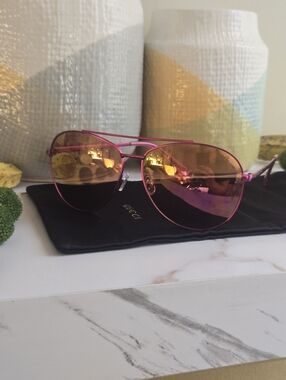 Bundle Kurt Geiger Aviator  Sunglasses With Gucci Silk Drawstring Pouch